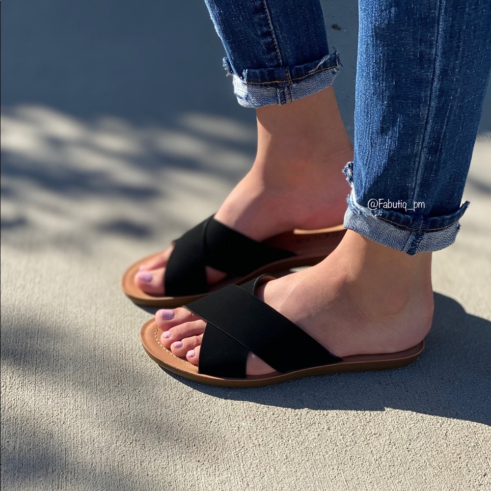 Black criss cross slip on sandal - Picture 3 of 3